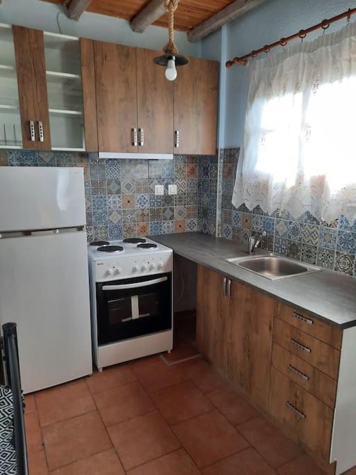Iordanis House- Traditional House In Old Alonnisos Dış mekan fotoğraf